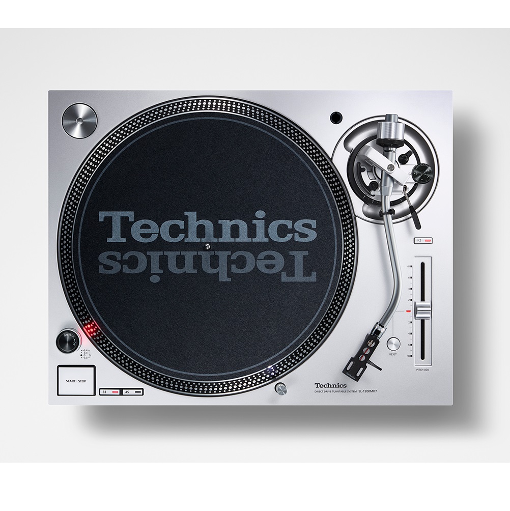 Giradiscos TECHNICS SL1200MK7